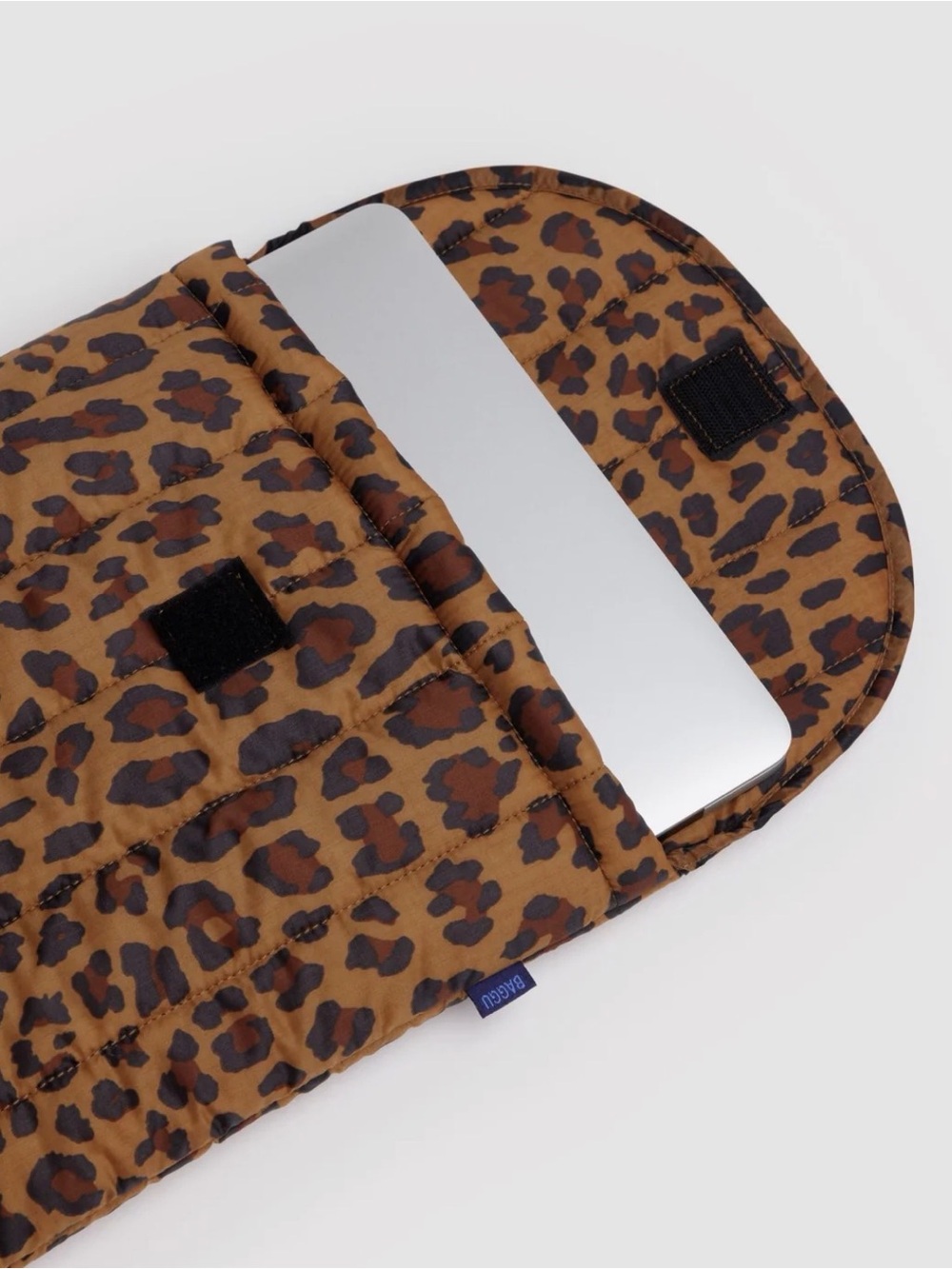 BAGGU 16” PUFFY LAPTOP SLEEVE - Picture 2 of 3
